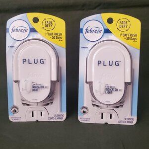 2 Febreze Plug Warner Fade Defy